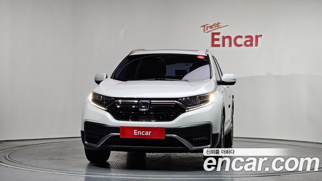 Honda CR-V 2.0 Hybrid Touring 4WD — пробег 66 562 км