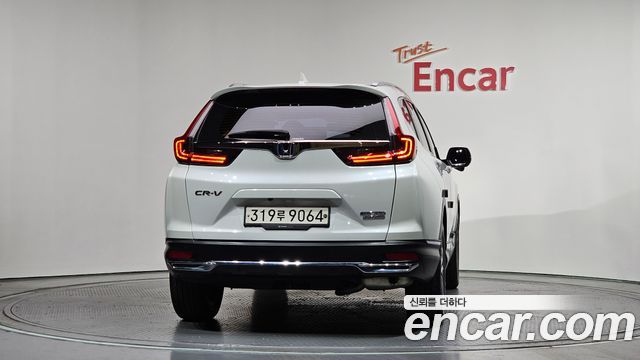Honda CR-V 2.0 Hybrid Touring 4WD — пробег 66 562 км