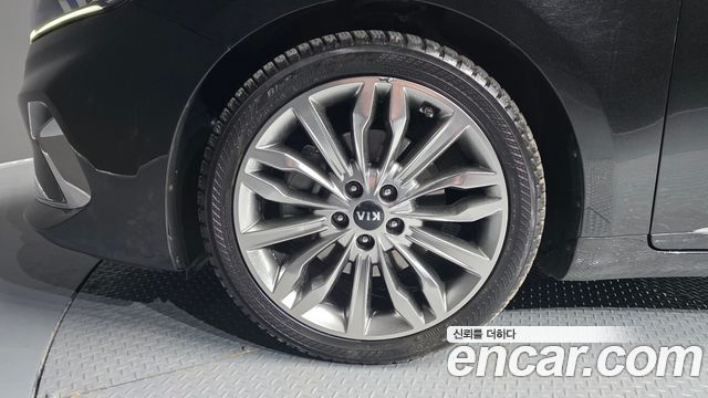 Kia K7 из Кореи Encar