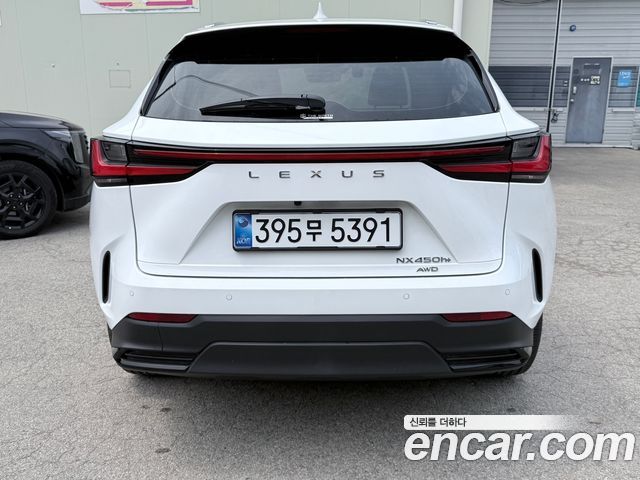 Lexus NX Premium — пробег 15 000 км — фото 5 из 5