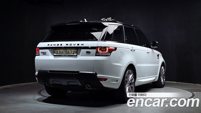 Land Rover Range Rover Sport 3.0 SDV6 AB Dynamic — пробег 111 921 км — фото 2 из 5