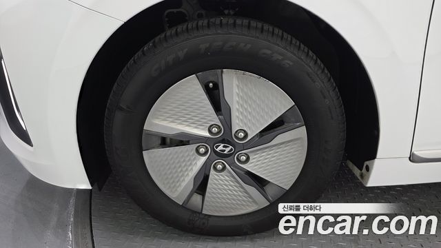 Hyundai Ioniq из Кореи Encar