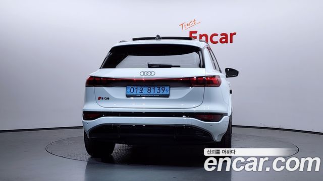 Audi SQ6 e-tron Quattro — пробег 6 187 км — фото 4 из 5
