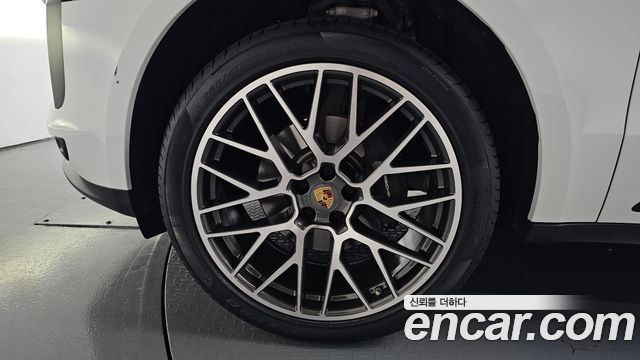 Porsche Macan из Кореи Encar