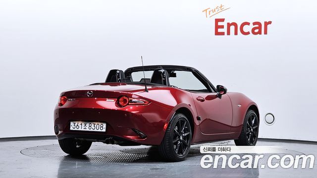 Mazda MX-5 Miata Miata — пробег 23 903 км