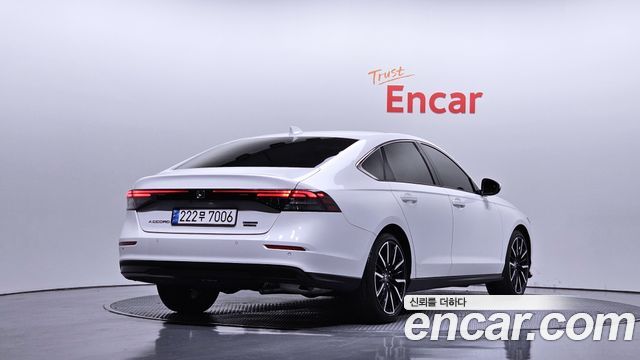 Honda Accord 2.0 Hybrid Touring — пробег 43 623 км