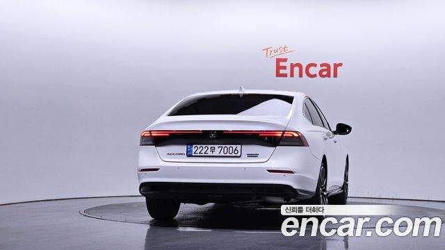 Honda Accord 2.0 Hybrid Touring — пробег 43 623 км