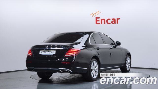 Mercedes-Benz E-Class из Кореи Encar