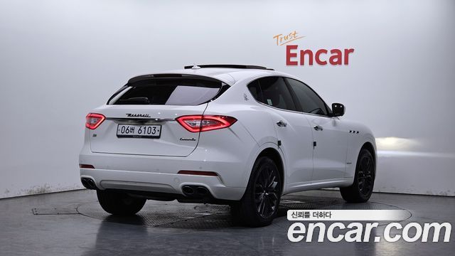 Maserati Levante 3.0 AWD GranLusso — пробег 80 633 км — фото 2 из 5