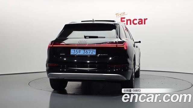 Audi e-tron из Кореи Encar