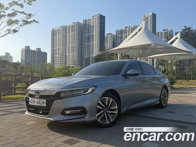 Honda Accord 2.0 Hybrid Touring — пробег 70 800 км