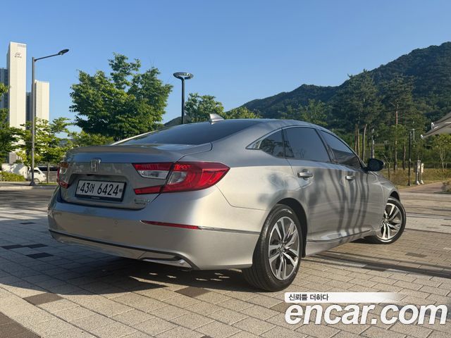 Honda Accord 2.0 Hybrid Touring — пробег 70 800 км