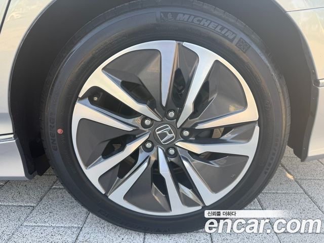 Honda Accord 2.0 Hybrid Touring — пробег 70 800 км