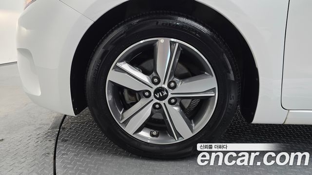 Kia K3 из Кореи Encar