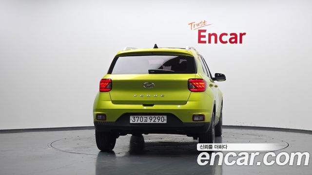 Hyundai Venue из Кореи Encar