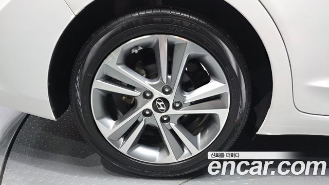 Hyundai AVANTE из Кореи Encar