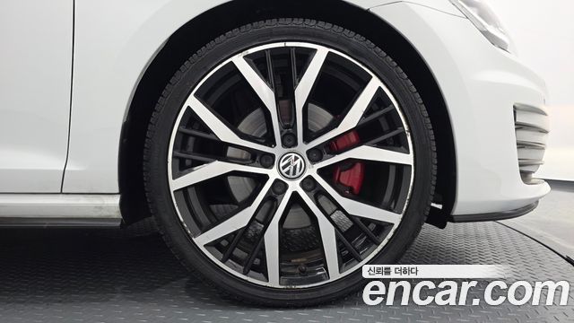 Volkswagen Golf из Кореи Encar