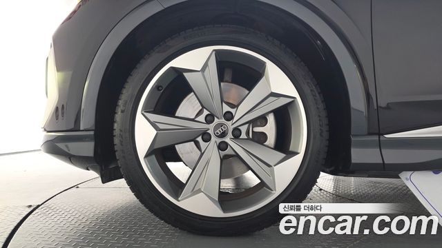 Audi Q4 e-tron из Кореи Encar