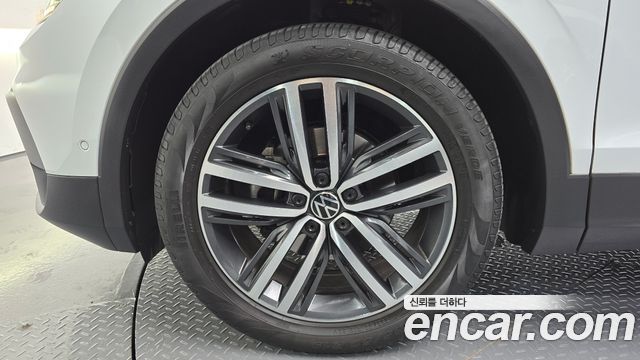 Volkswagen Tiguan 2.0 TDI Prestige — пробег 66 733 км — фото 5 из 5