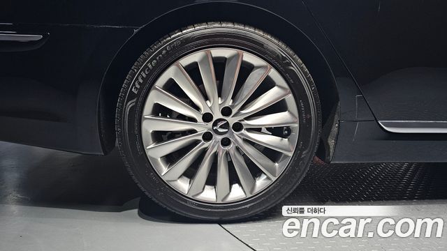 Hyundai Equus из Кореи Encar