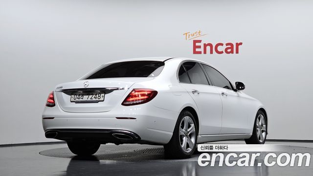 Mercedes-Benz E-Class из Кореи Encar