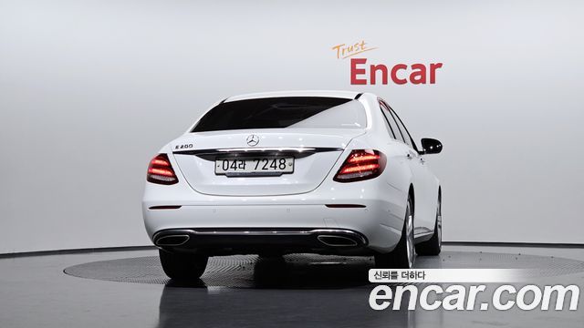 Mercedes-Benz E-Class из Кореи Encar