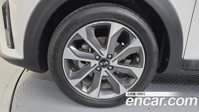 Kia Stonic из Кореи Encar