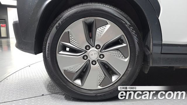 Hyundai Kona из Кореи Encar