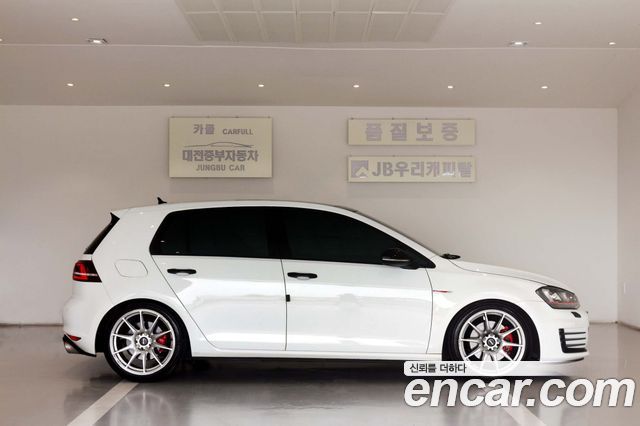 Volkswagen Golf 2.0 GTI — пробег 107 000 км — фото 5 из 5