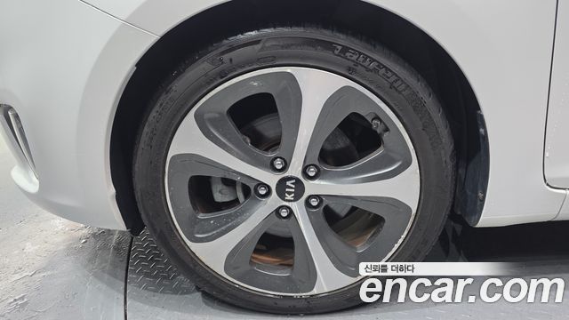 Kia Carens из Кореи Encar