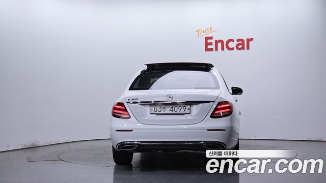 Mercedes-Benz E-Class из Кореи Encar