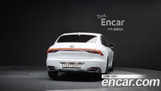Hyundai Grandeur из Кореи Encar