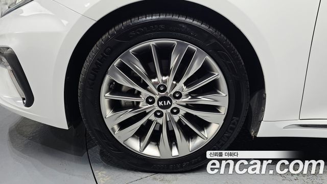 Kia K5 из Кореи Encar