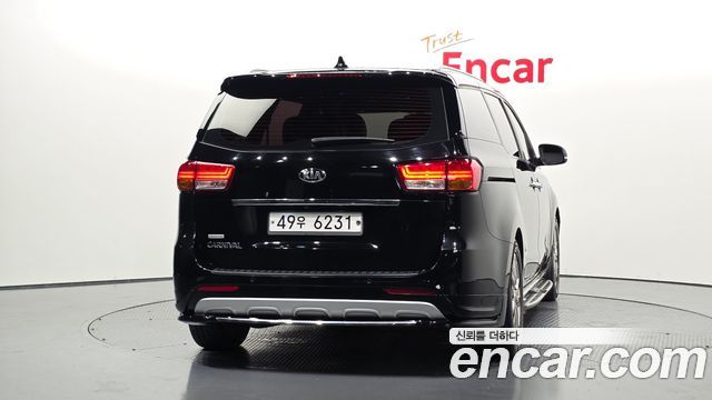 Kia Carnival из Кореи Encar