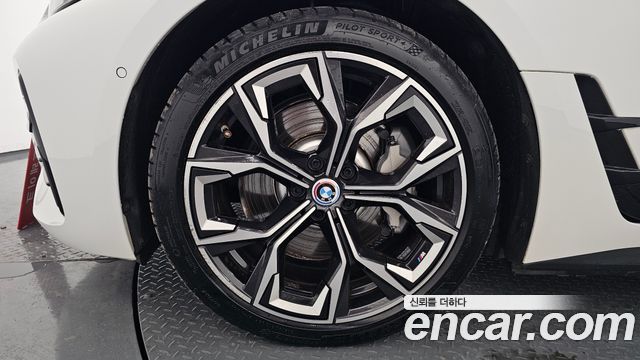 BMW i4 из Кореи Encar
