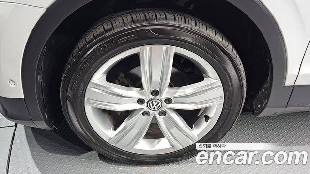 Volkswagen Tiguan 2.0 TDI 4Motion Prestige — пробег 140 451 км — фото 5 из 5
