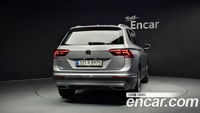 Volkswagen Tiguan 2.0 TDI Prestige — пробег 122 649 км — фото 4 из 5