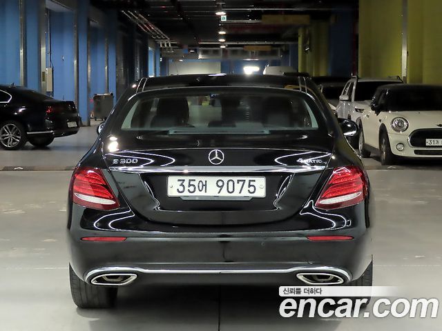 Mercedes-Benz E-Class из Кореи Encar