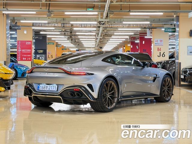 Astonmartin Vantage 4.0 V8 Coupe — пробег 1 100 км