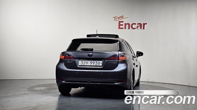 Lexus CT200h 1.8 Compact Trendy ZWA10 — пробег 112963 км