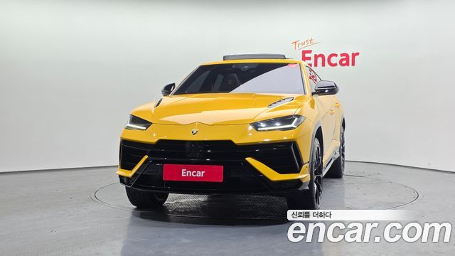 Lamborghini Urus из Кореи Encar