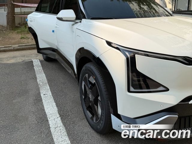 Kia EV5 Long Range 4WD Earth — пробег 1 030 км — фото 2 из 5