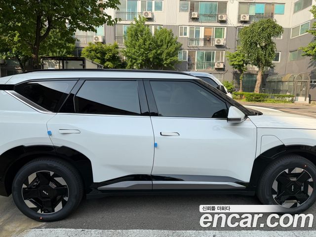 Kia EV5 Long Range 4WD Earth — пробег 1 030 км — фото 4 из 5