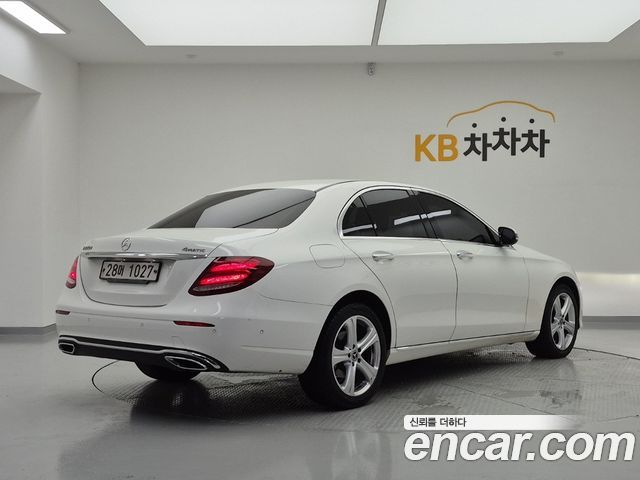 Mercedes-Benz E-Class E220d 4MATIC Avantgarde — пробег 154 344 км — фото 4 из 5