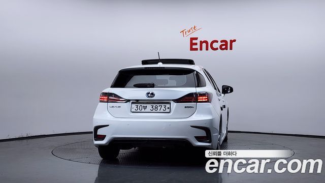 Lexus CT200h 1.8 Compact Trendy ZWA10 — пробег 190721 км