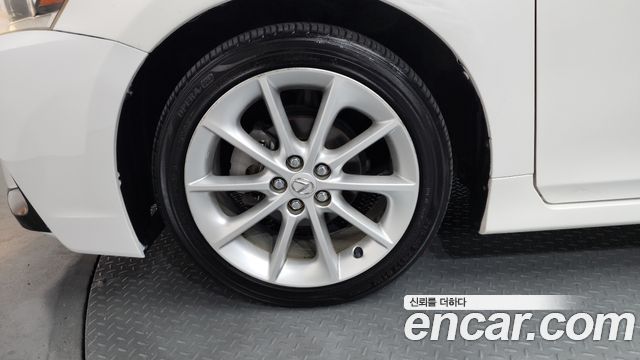 Lexus CT200h 1.8 Compact Trendy ZWA10 — пробег 190721 км