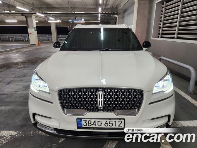Lincoln Aviator 3.0 Reserve  AWD — пробег 69 989 км — фото 1 из 5
