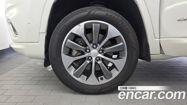 Jeep Cherokee из Кореи Encar