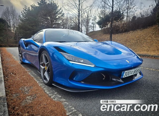 Ferrari F8 3.9 V8 — пробег 9000 км