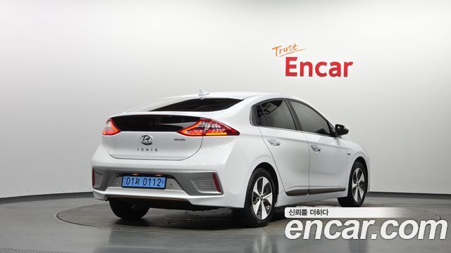 Hyundai Ioniq Q — пробег 124 136 км — фото 2 из 5